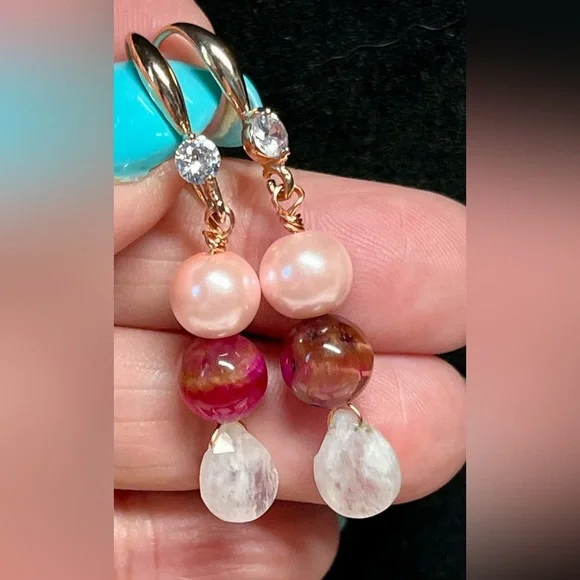 💋🎀genuine Moonstone,cherry quartz in rose gold hooks-NWT - Picture 6 of 8